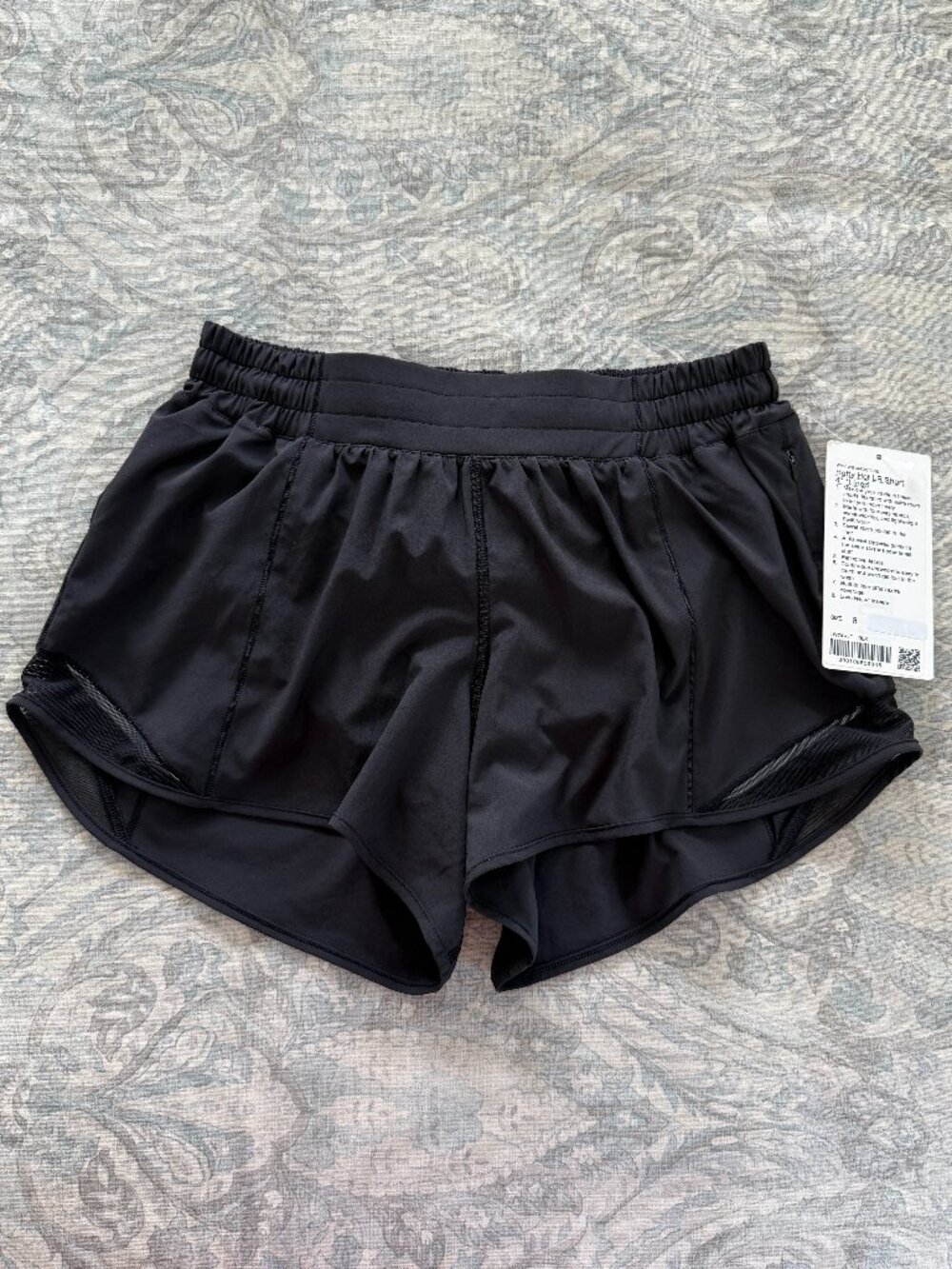 NWT Lulu Hotty hot LR Short
